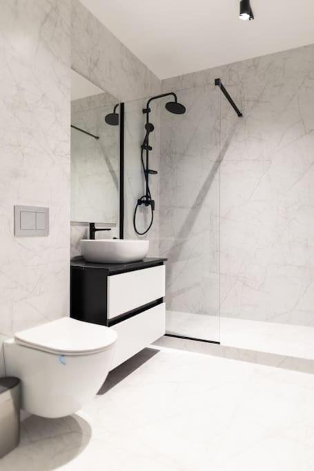 Nest Inn Azure Apartment Клуж-Напока Екстер'єр фото